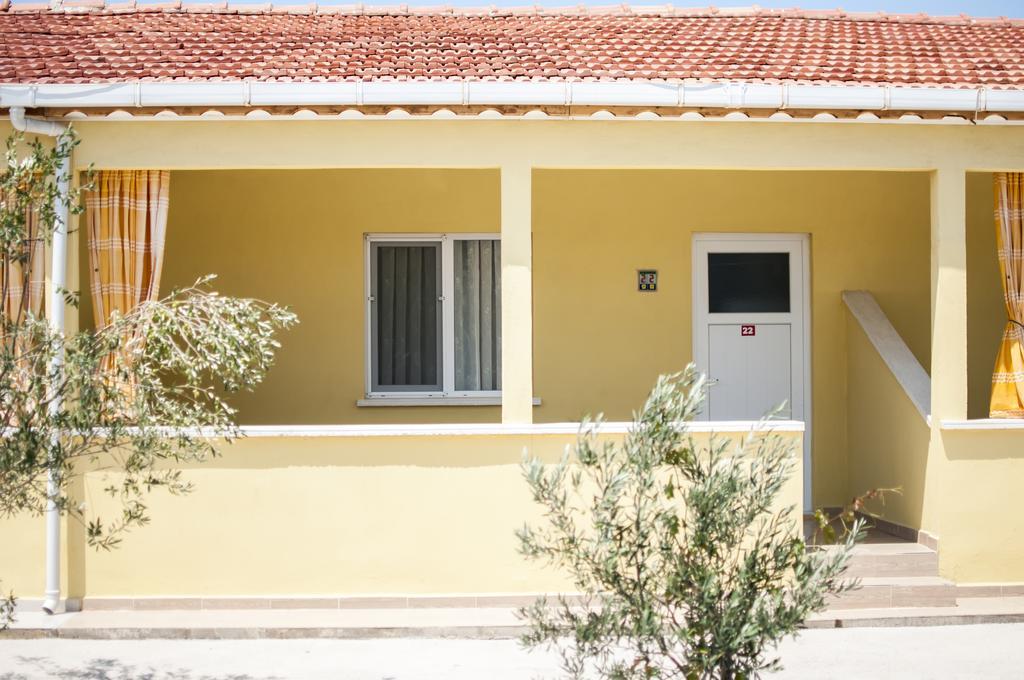 Mali Beach Siğacık Zimmer foto