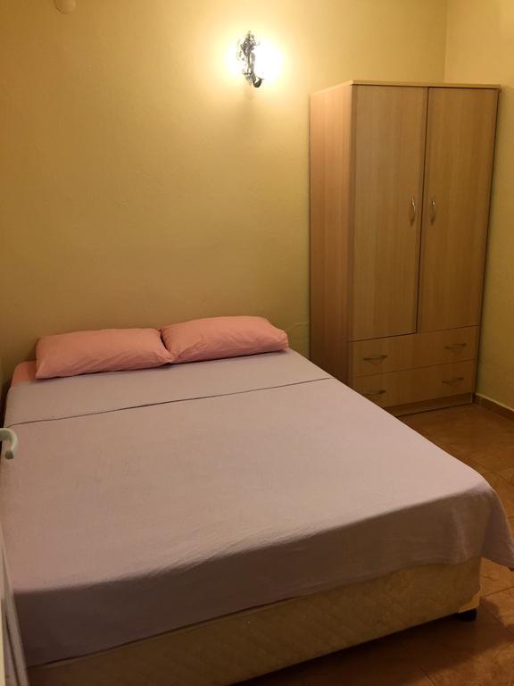 Mali Beach Siğacık Zimmer foto